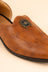 The Crest-Emblem Textured Mojari