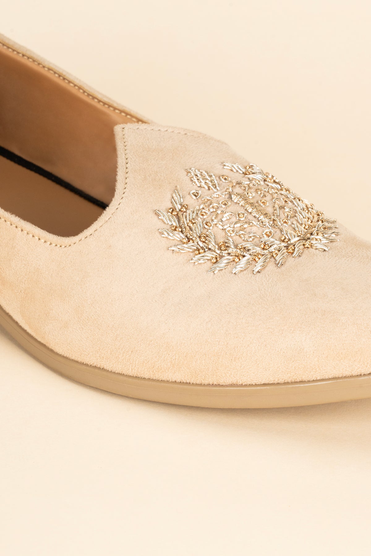The Wreath-Embroidered Champagne Loafer