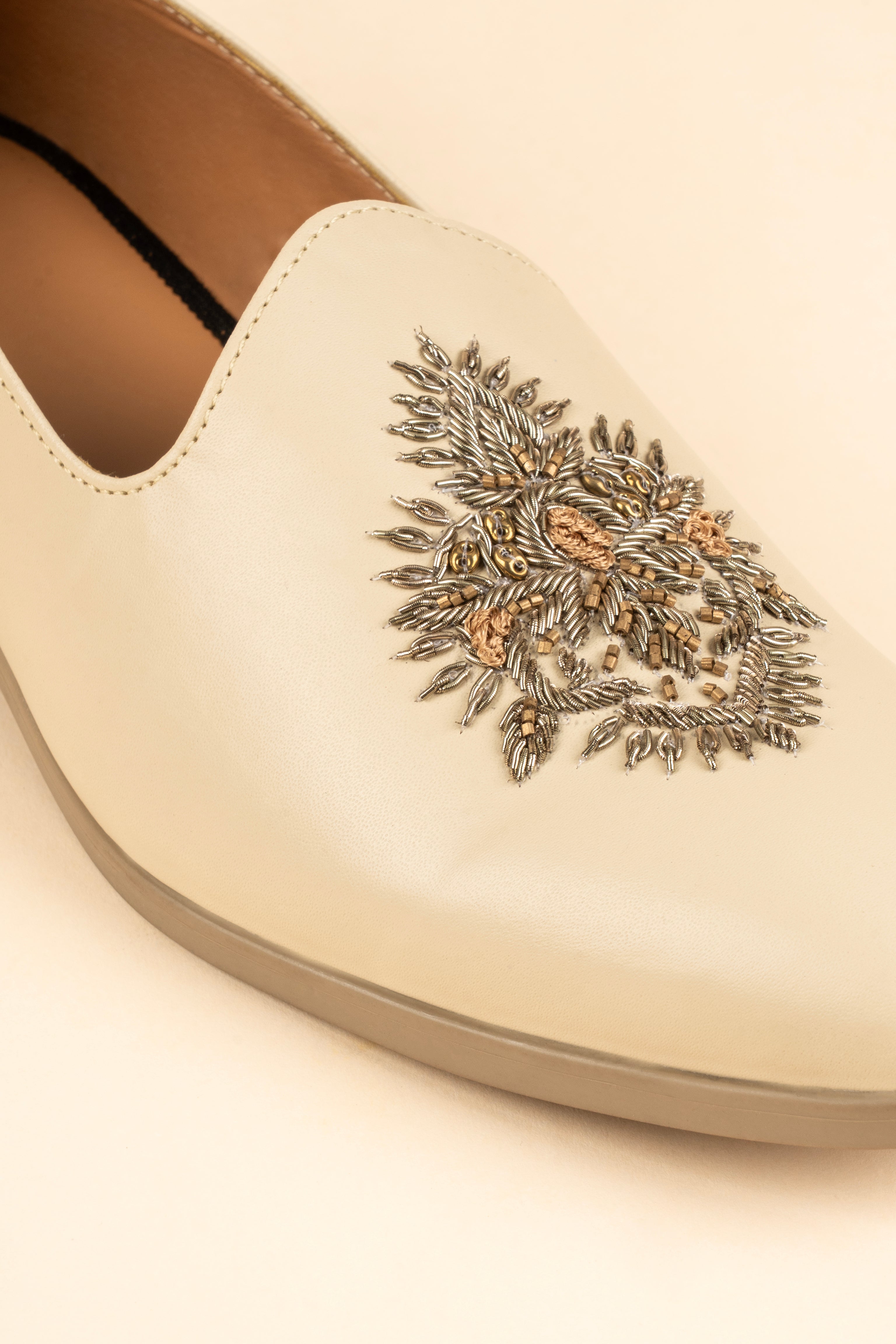 The Zardosi-Embroidered Cream Loafer