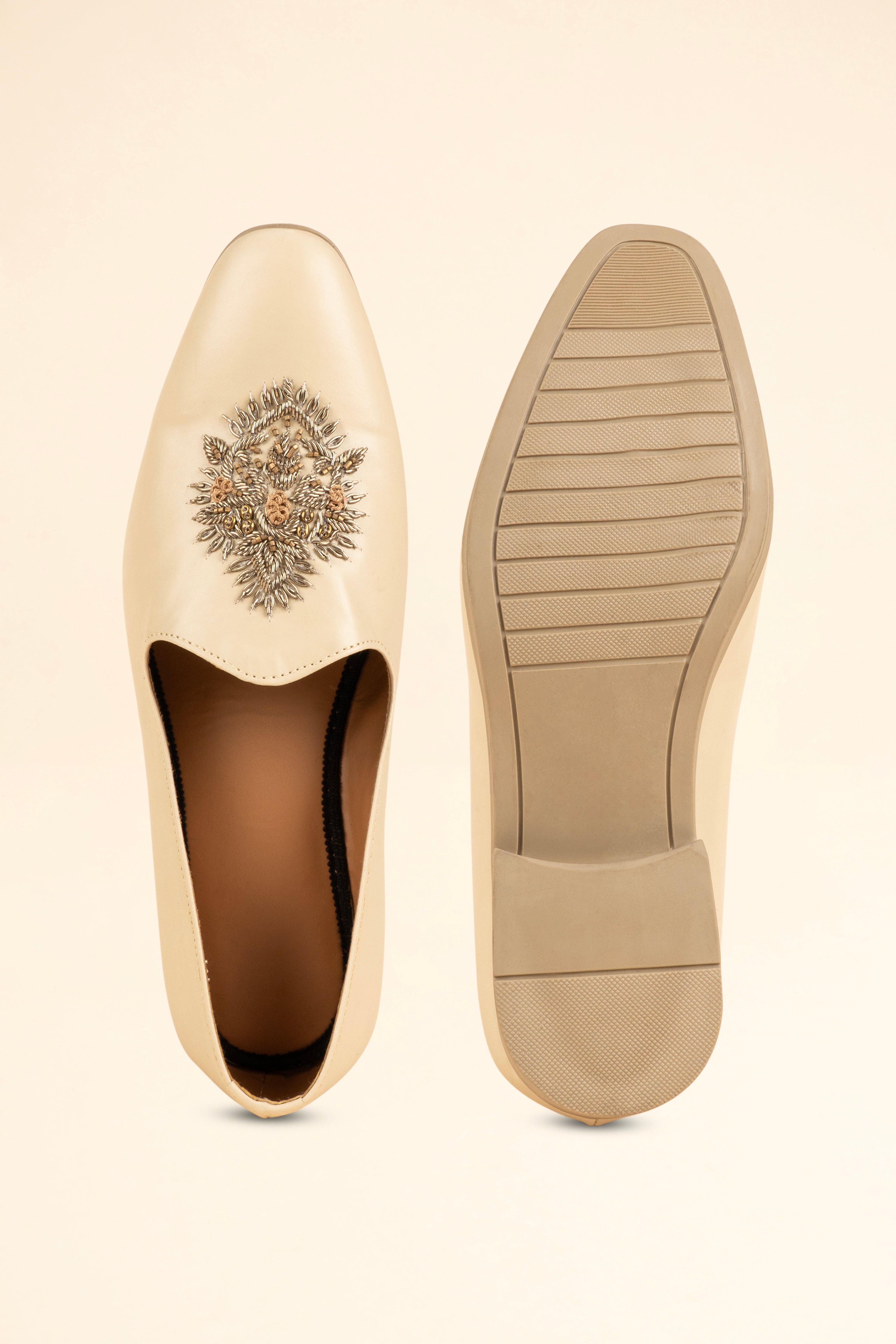 The Zardosi-Embroidered Cream Loafer