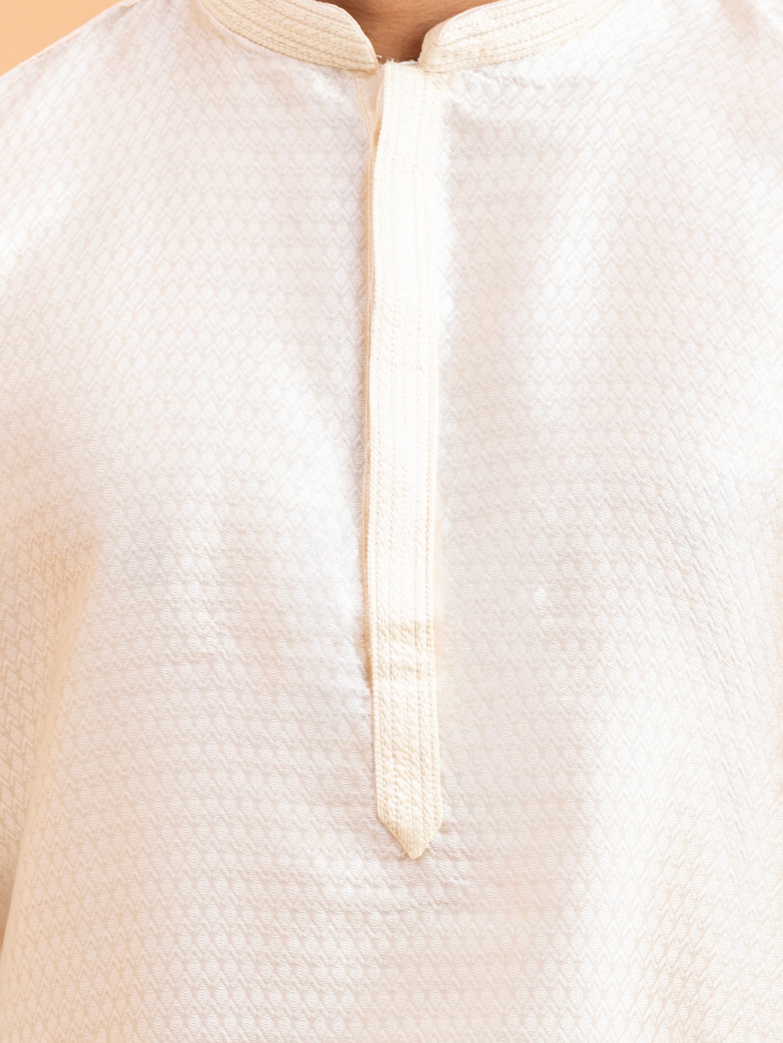 Alabaster Crest Kurta Set