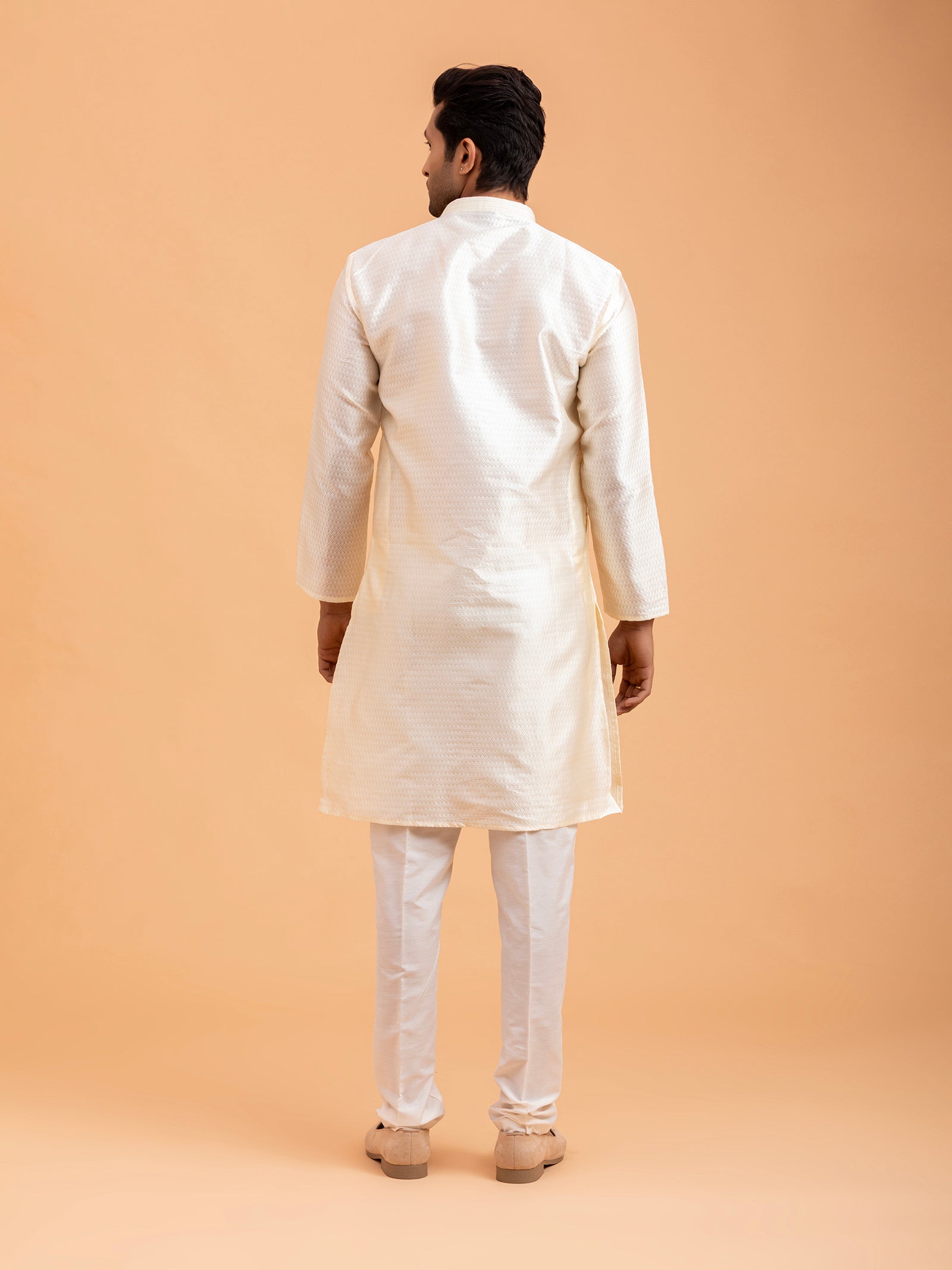 Alabaster Crest Kurta Set