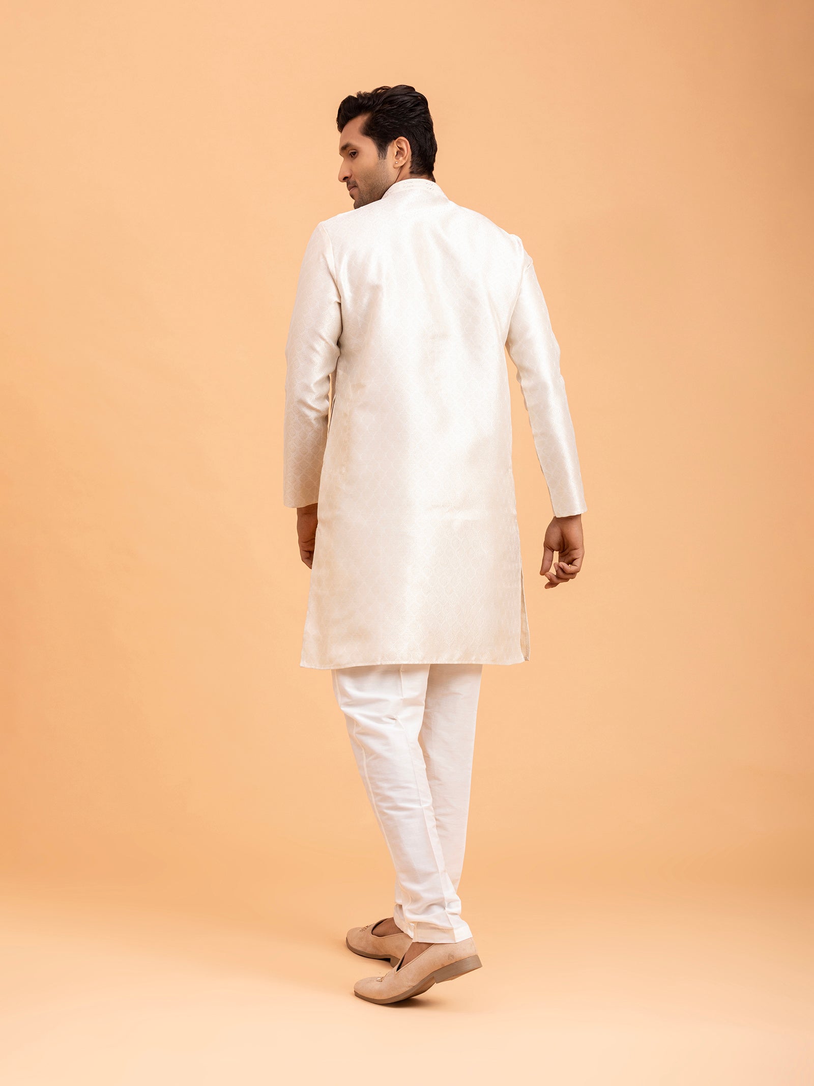 Alabaster Crest Kurta Set