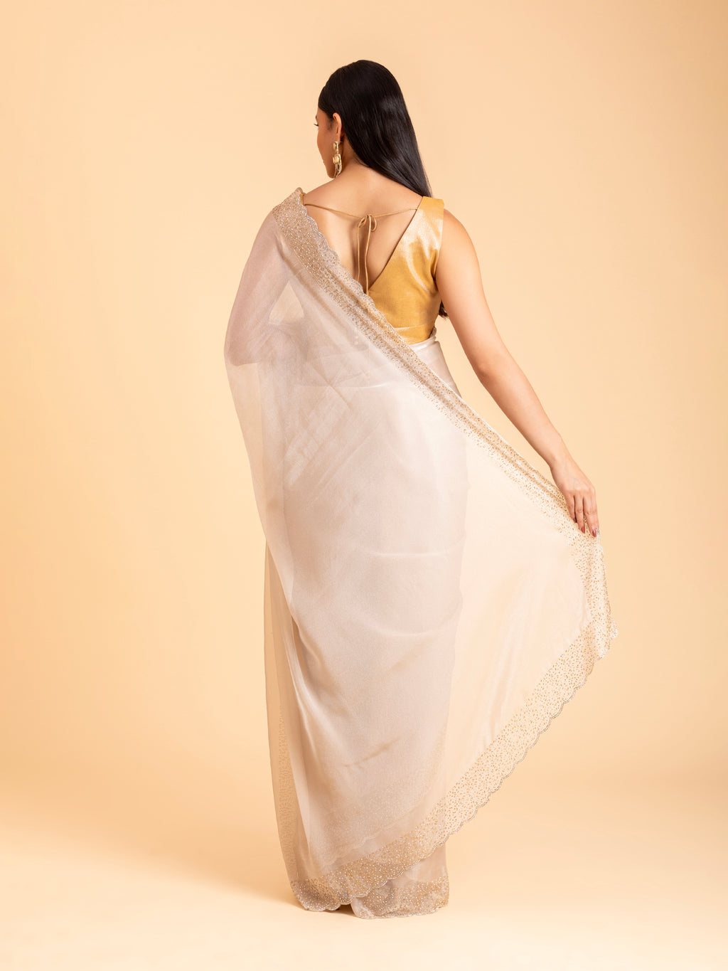 Pearlescent Aurora Scalloped Saree