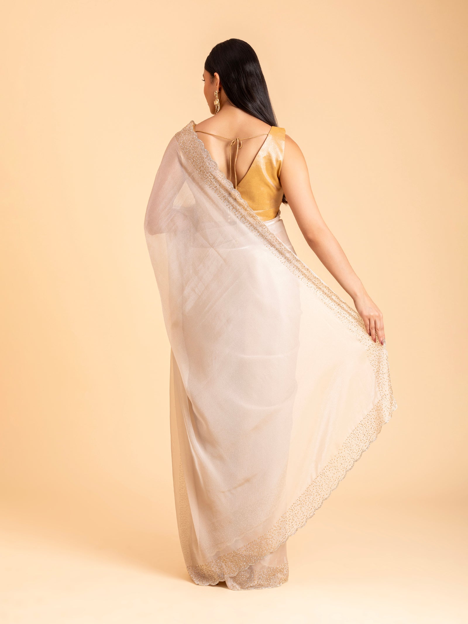 Pearlescent Aurora Scalloped Saree